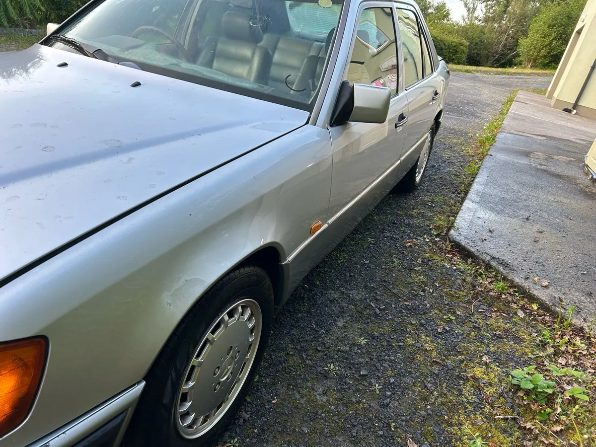 Mercedes w124 - Image 1