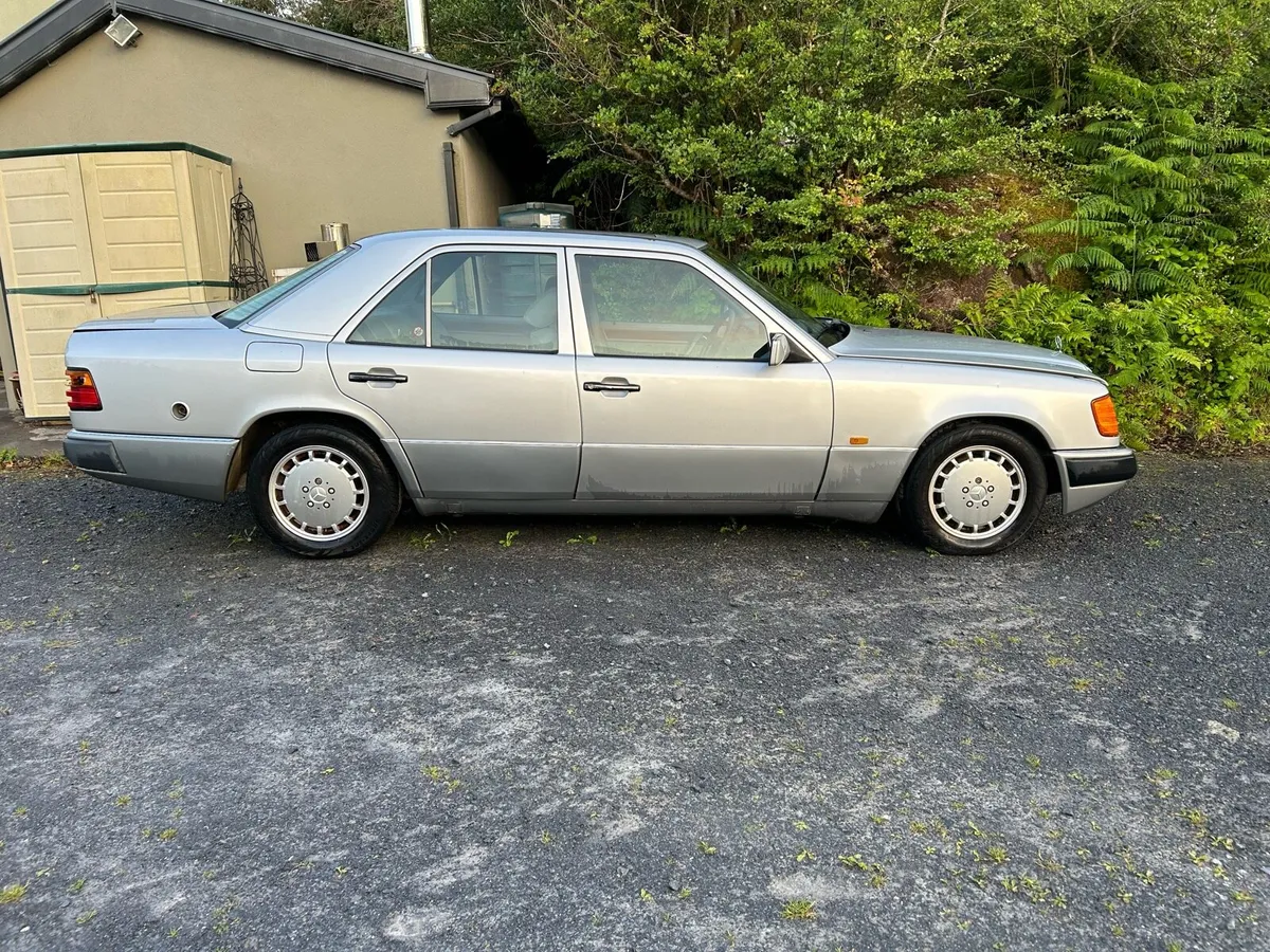 Mercedes w124 - Image 2