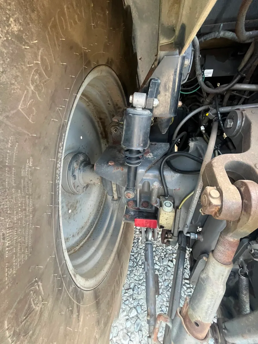 Massey 6480 tier 3 - Image 4