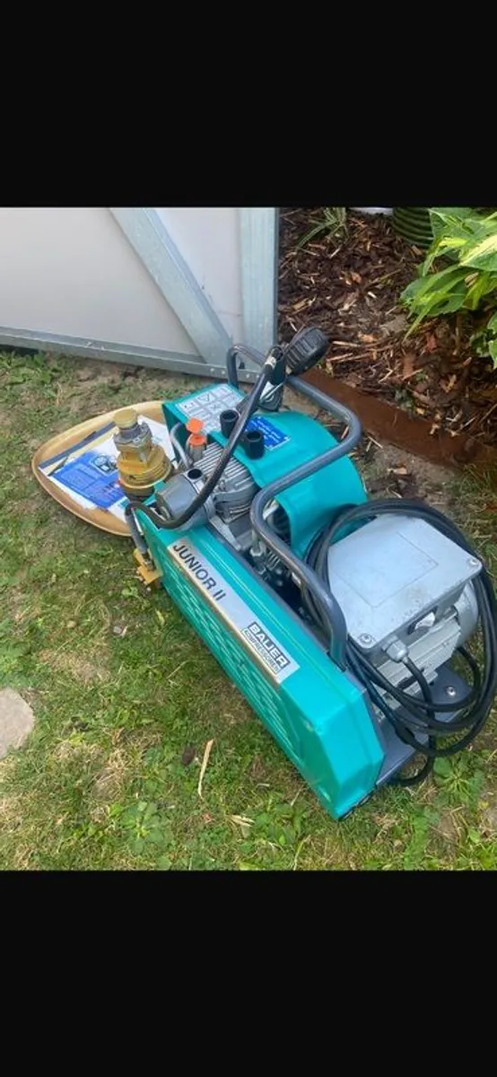 Bauer junior II - Image 1