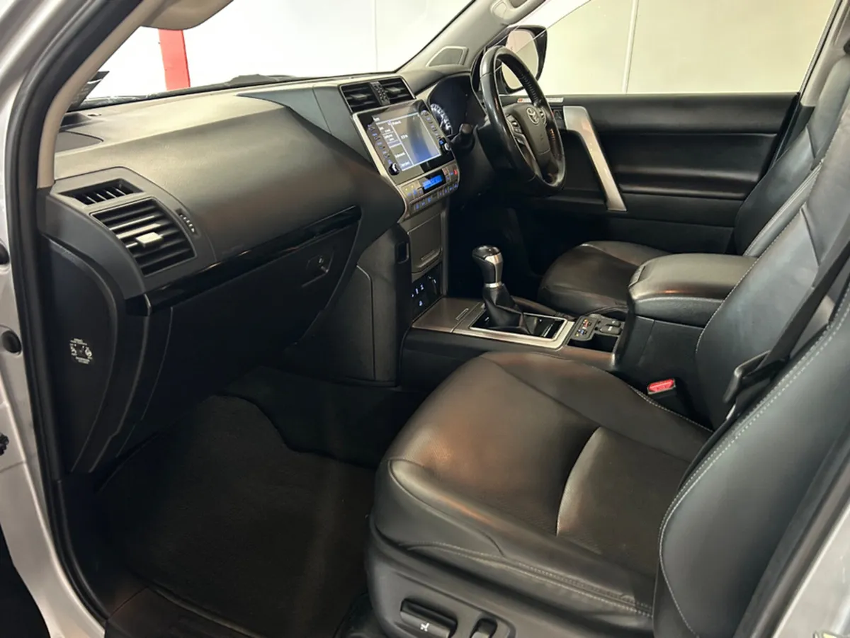Toyota Land Cruiser LAND CRU LWB BUSINESS 4DR A CR - Image 4
