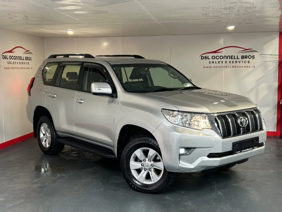 Toyota Land Cruiser LAND CRU LWB BUSINESS 4DR A CR - Image 1