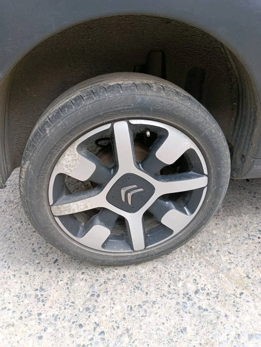 Breaking Citroen C4 2019 diesel - Image 3