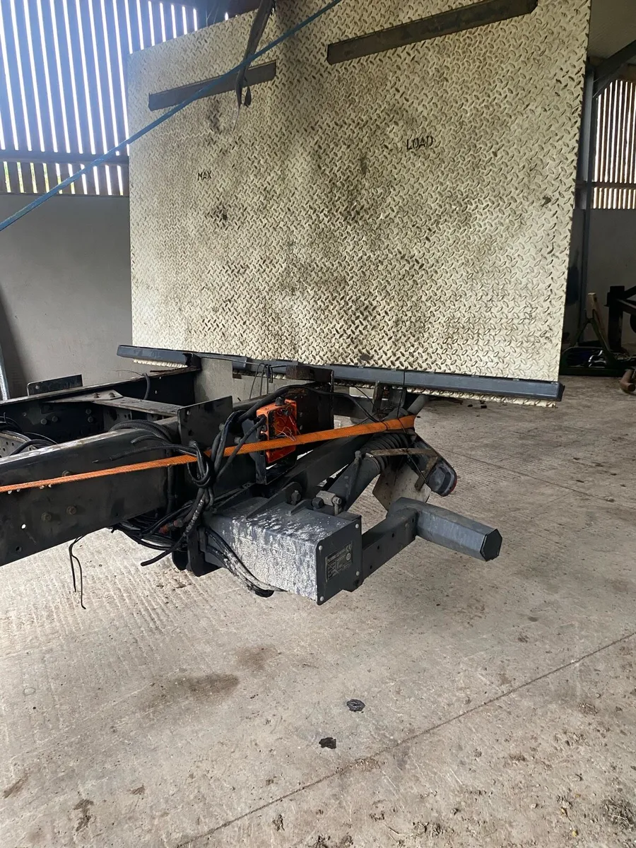 Truck Tail lifts - Image 3