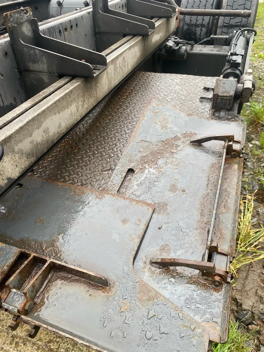 Truck Tail lifts - Image 4