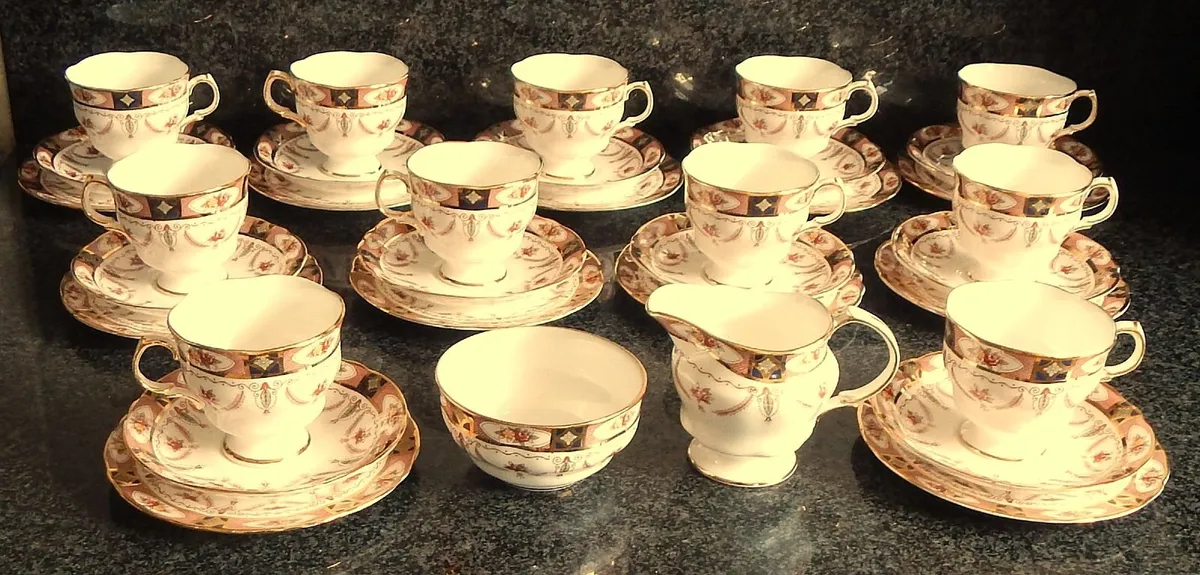35 Piece Vintage Arklow Pottery Tea Set - Image 3