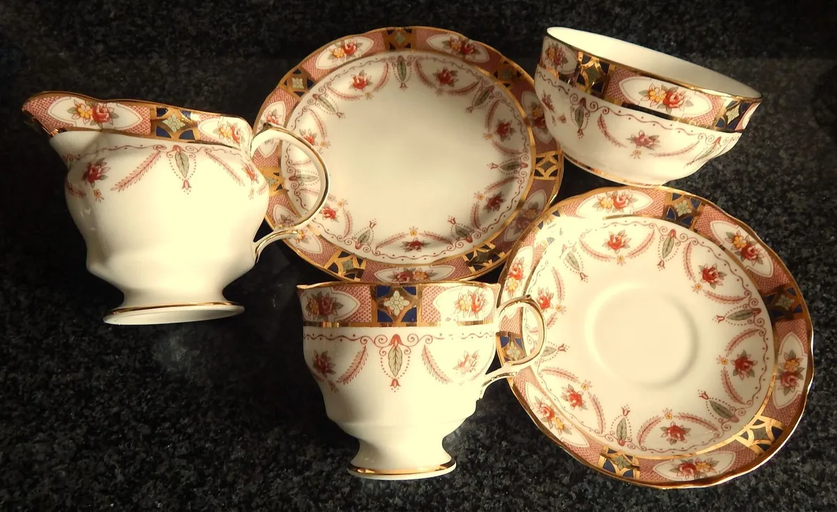 35 Piece Vintage Arklow Pottery Tea Set - Image 4