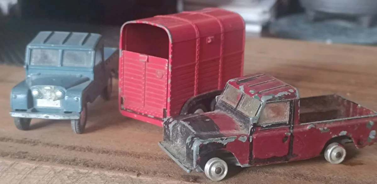 Corgi Landrover 1st - Image 2