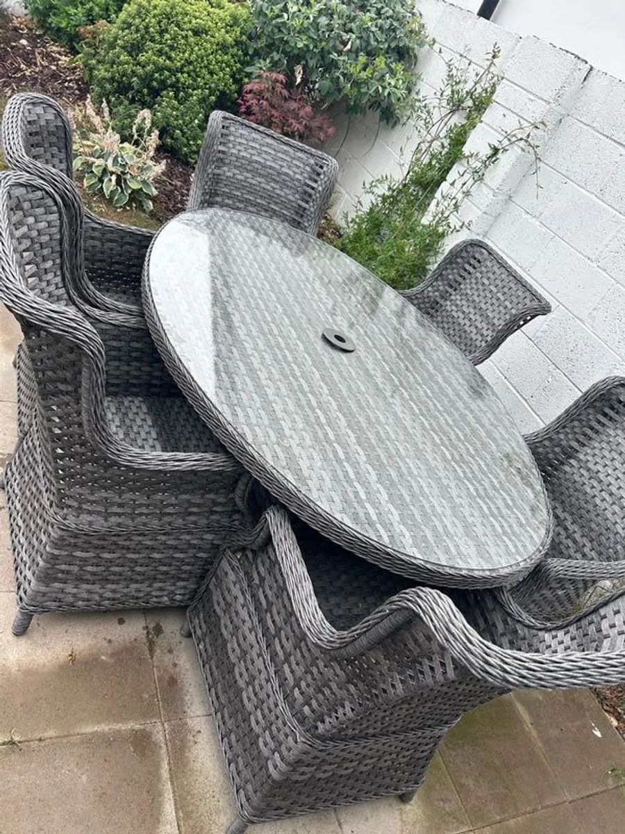 garden table and chairs - Image 1