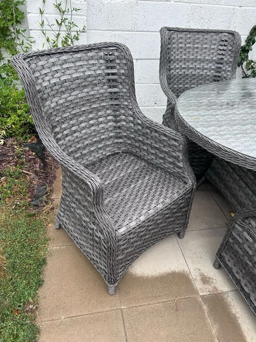 garden table and chairs - Image 4