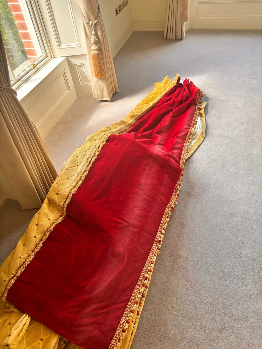 Bespoke Curtains & Curtain Poles - Image 2