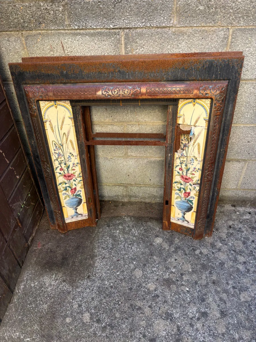 cast iron fireplace insert and mantlepiece - Image 1