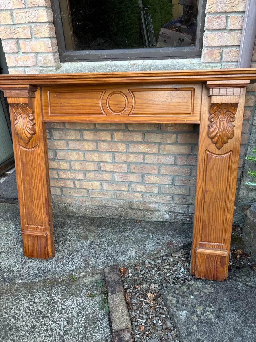 cast iron fireplace insert and mantlepiece - Image 3