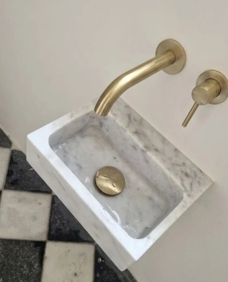 Carrara marble wall mounted sink - Image 3