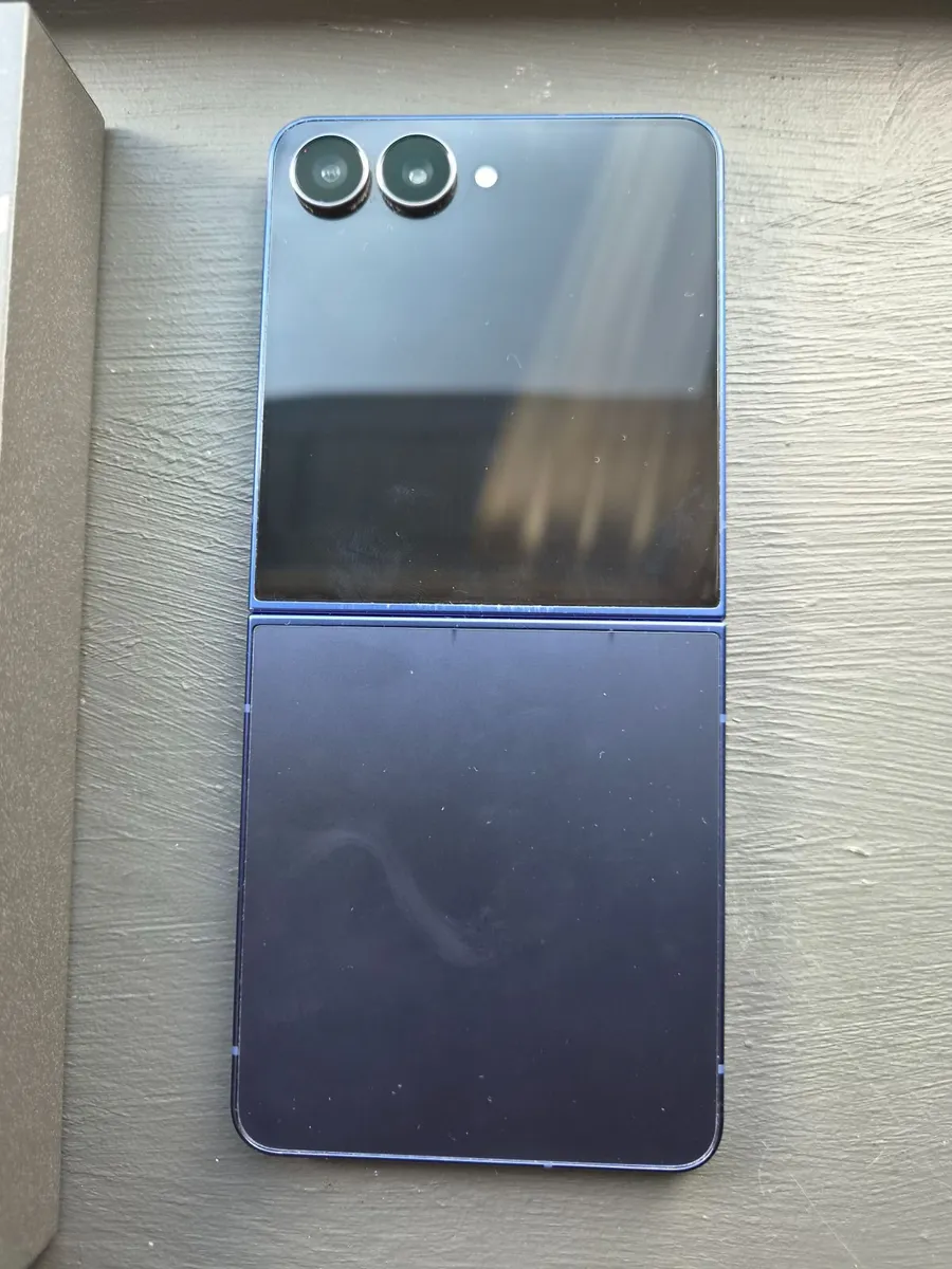 Samsung Galaxy Z Flip 7 512Gb Shadow Blue - Image 3