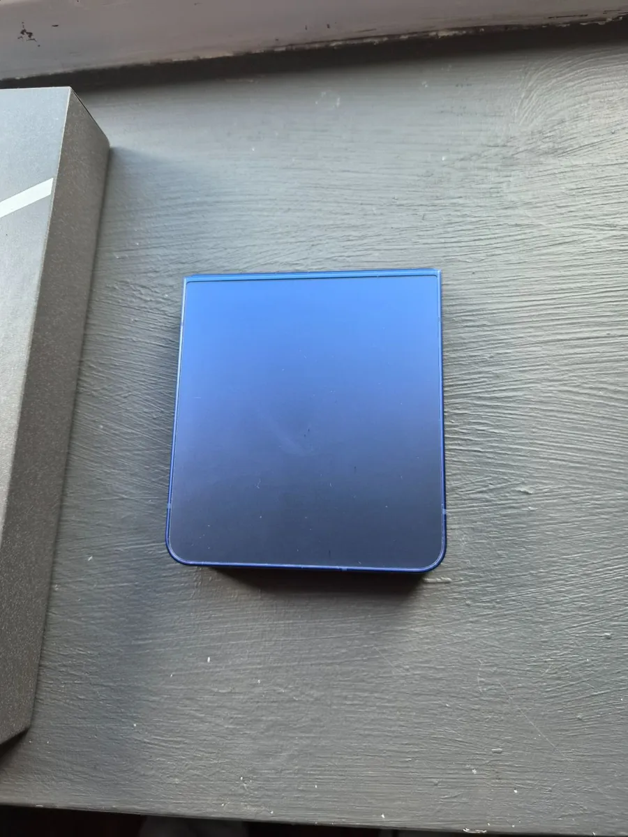 Samsung Galaxy Z Flip 7 512Gb Shadow Blue - Image 4