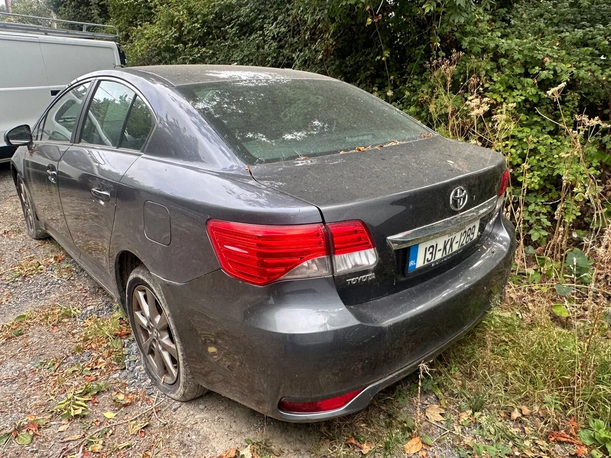 13 Toyota avensis - Image 4