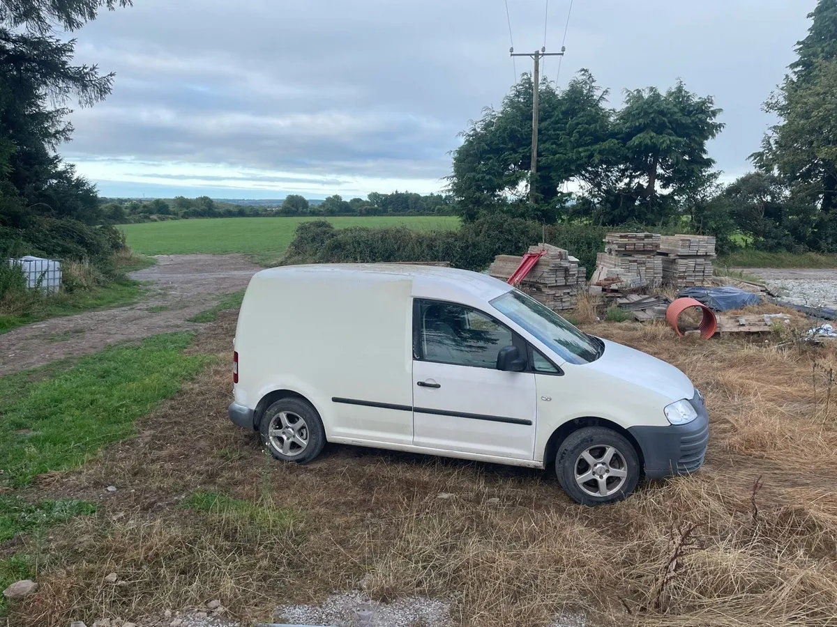 Volkswagen Caddy Van - Image 3