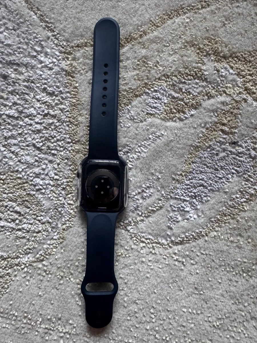 Apple Watch series 8 - Image 2