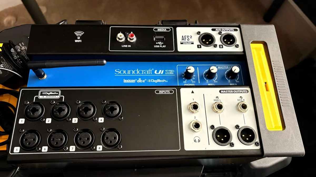 Soundcraft Ui12 Digital Mixer - Image 1
