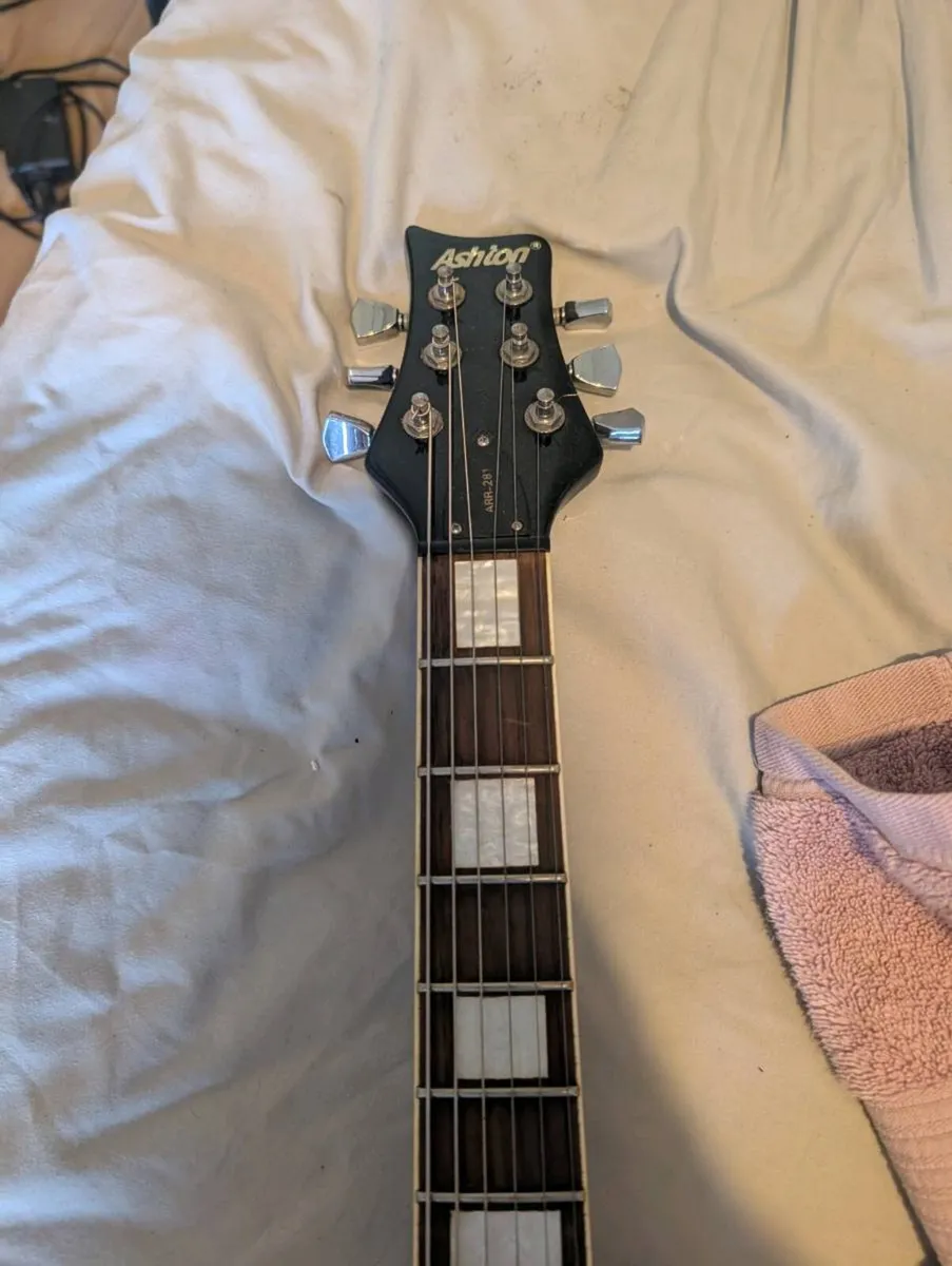 Full electric guitar set up - Image 2
