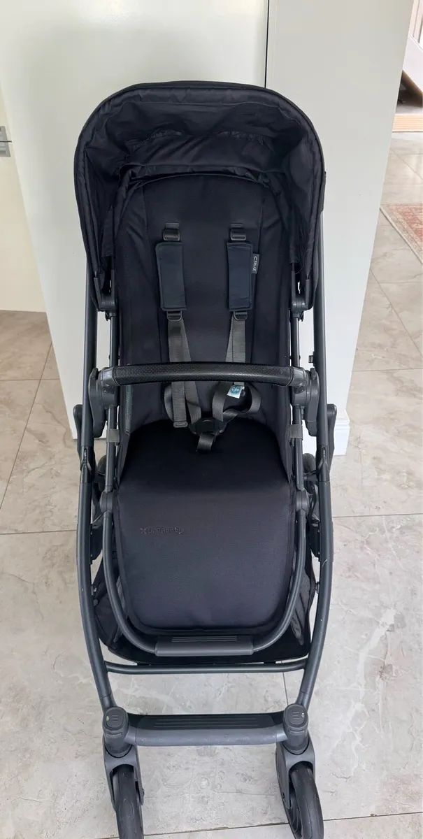 Uppababy Cruz V2 black edition - Image 4