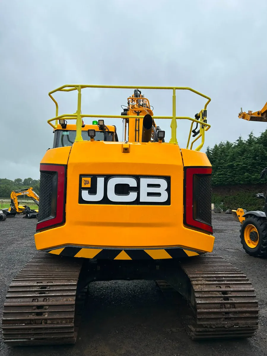 EX DEMO JCB 145XR TRACKED EXCAVATOR YEAR 2025 - Image 2