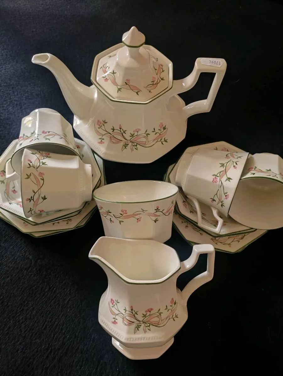 Tea Set - Image 1