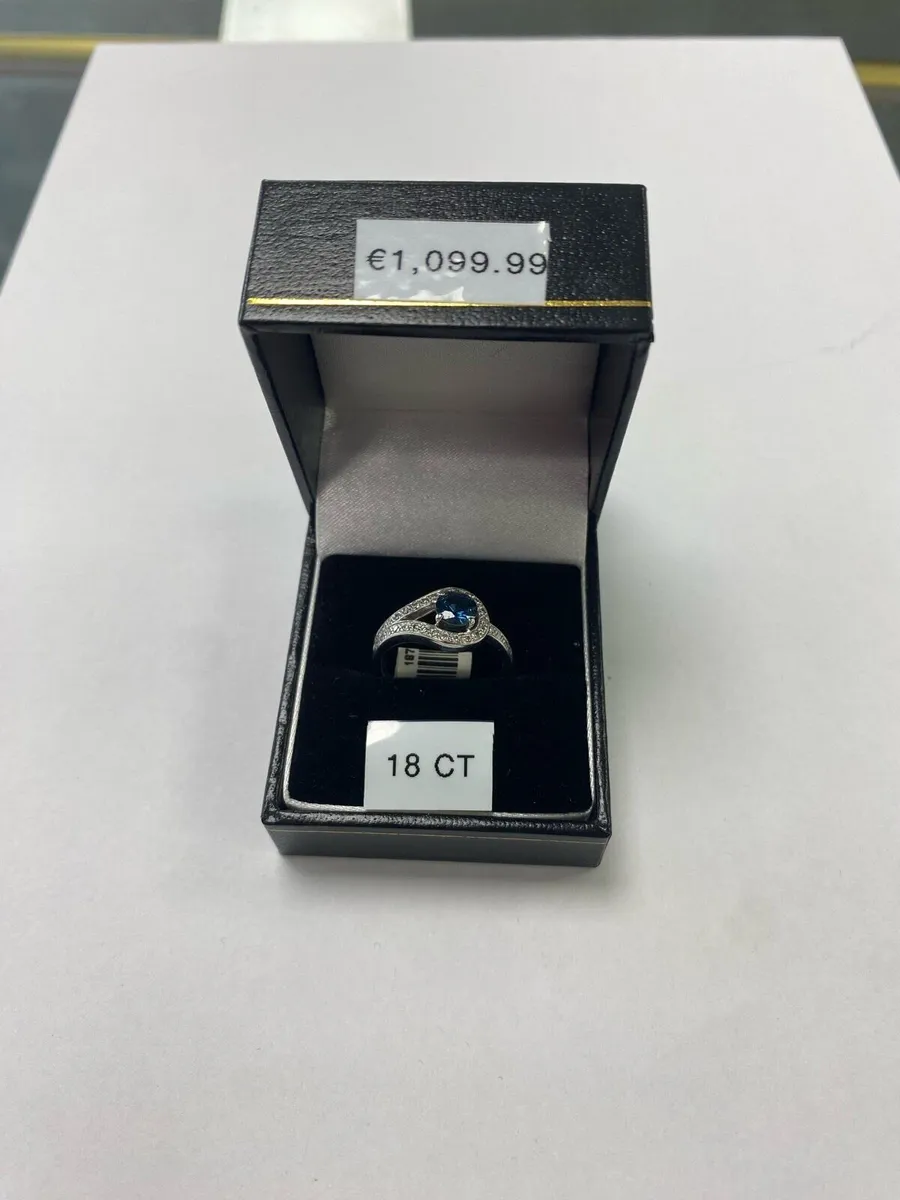 Sapphire ring - Image 1