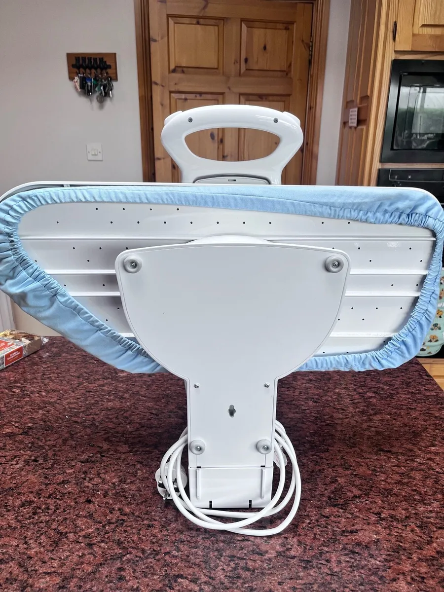 Electronic steam ironing press - Image 3
