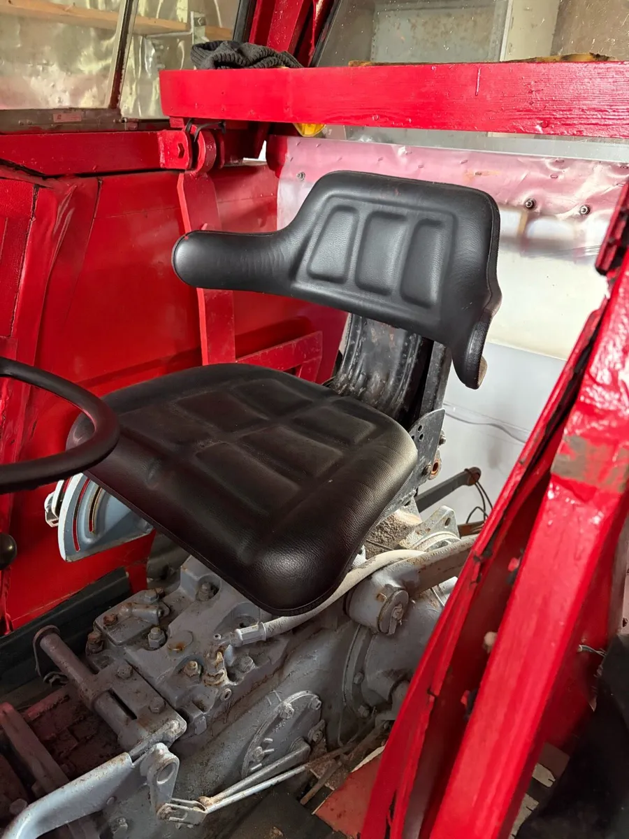 Massey 135 - Image 4