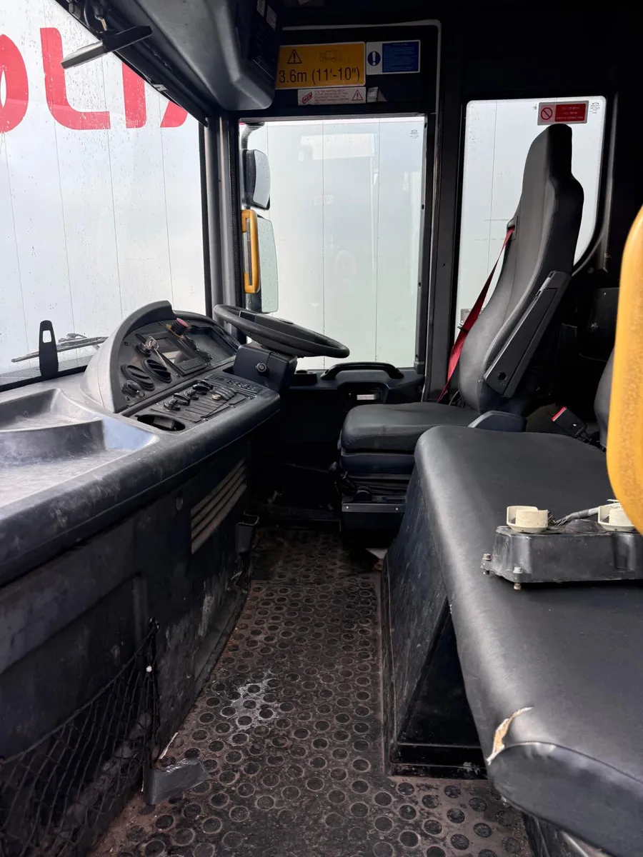 DENNIS BIN TRUCK ( 2015 ) - Image 2