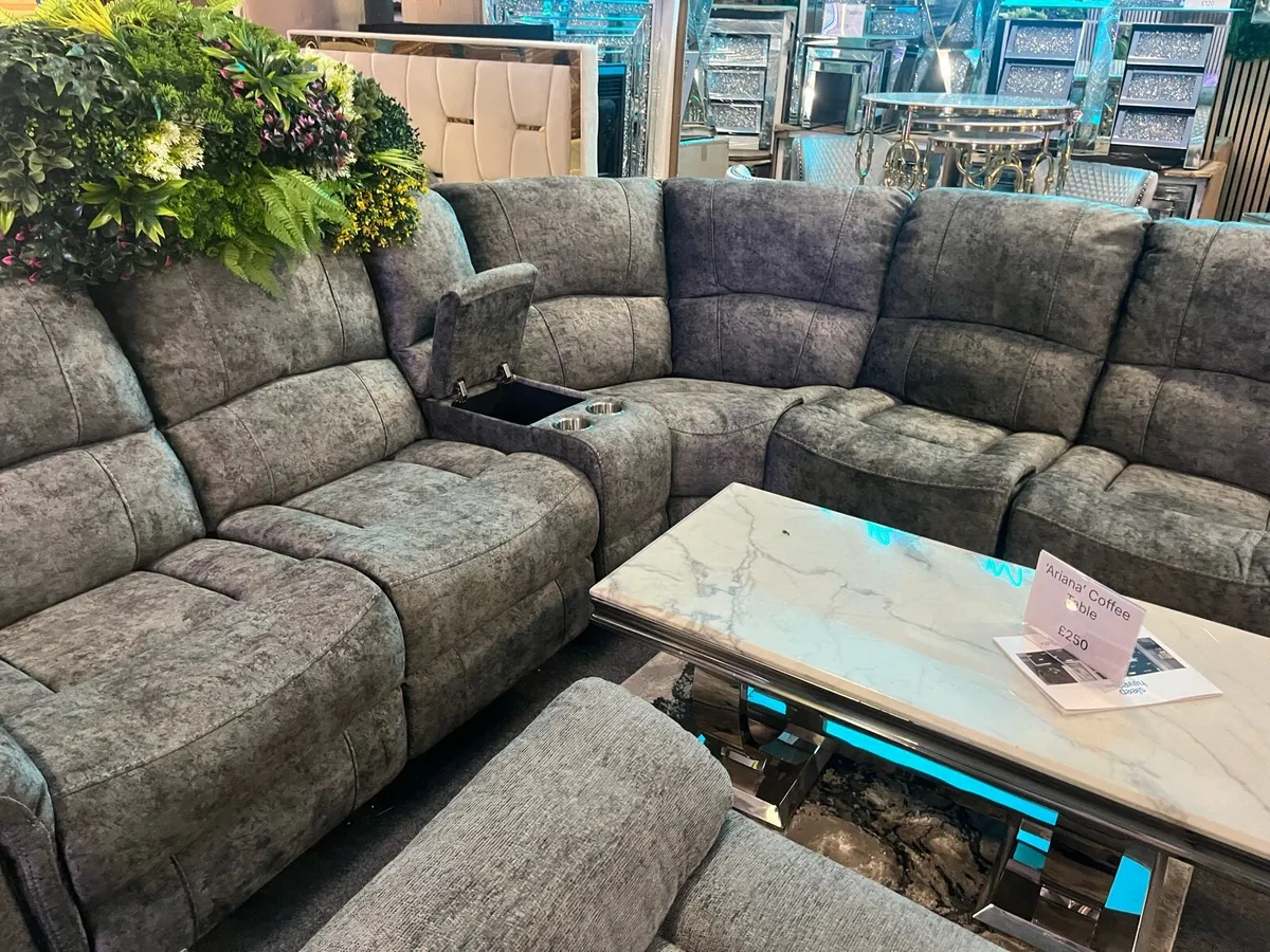 Power recliner sofa - Image 4