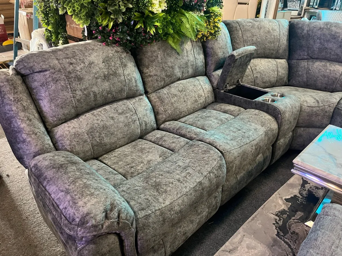 Power recliner sofa - Image 2