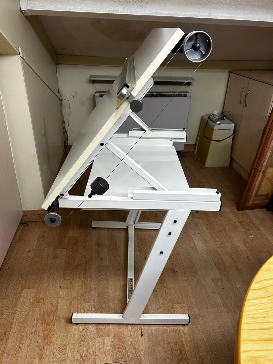Drawing board - Image 2
