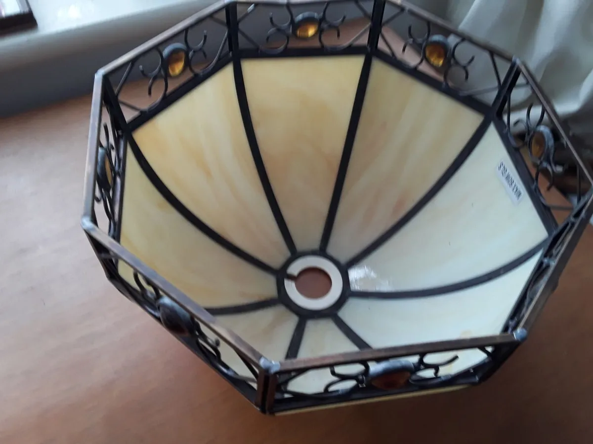 Lovely art deco Tiffany style pendant glass shade - Image 2