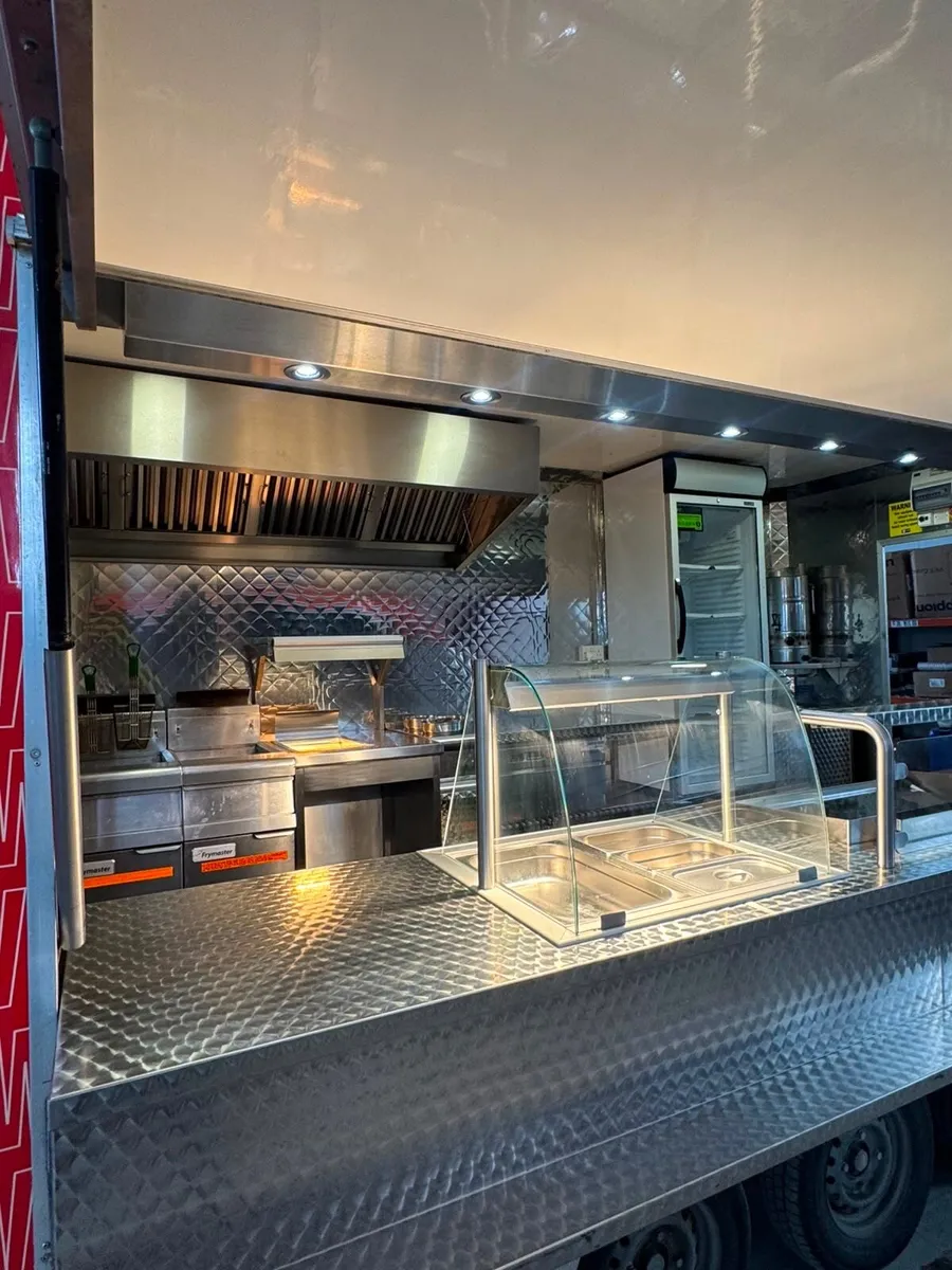 16ft Butlers Catering trailer - Image 2