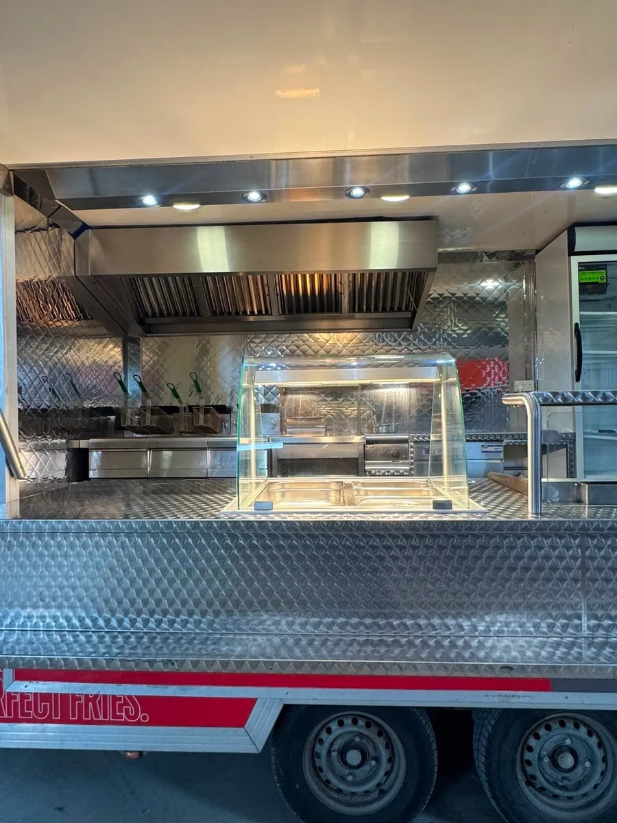 16ft Butlers Catering trailer - Image 3