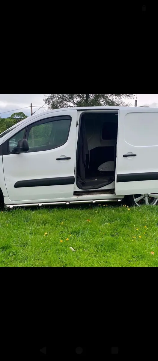 2015 Peugeot partner van - Image 2