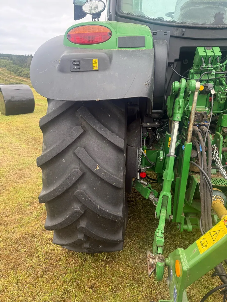John Deere 6130R - Image 4