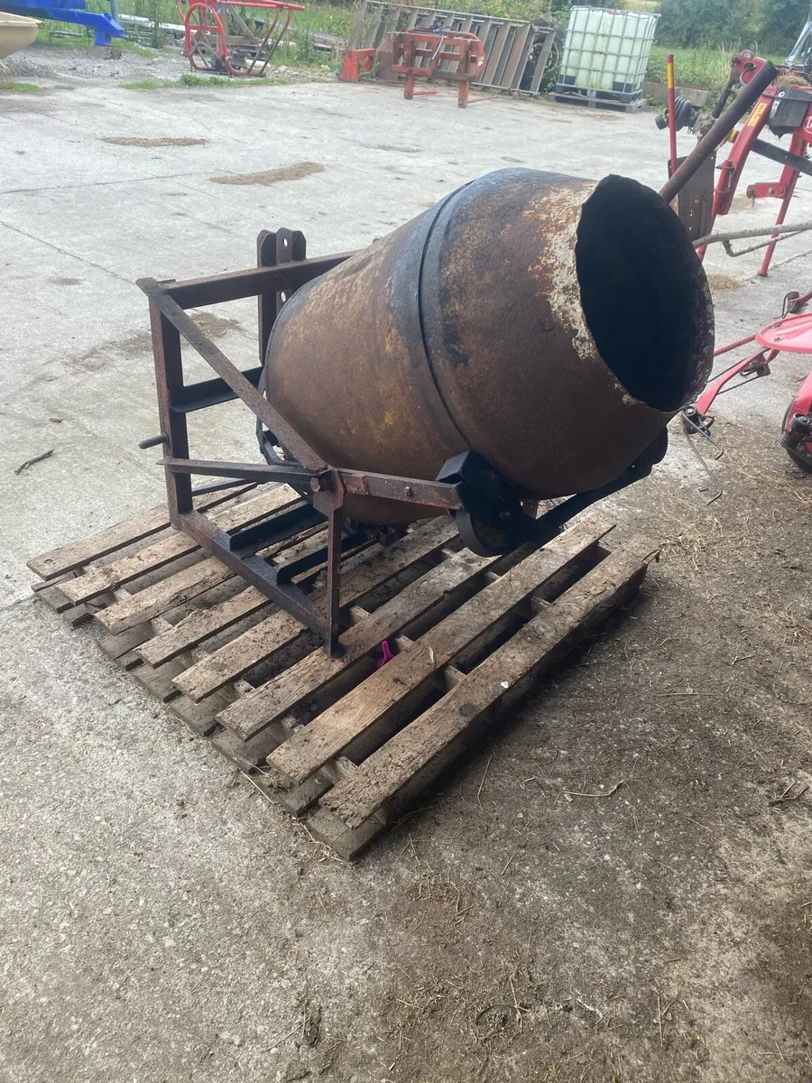 Farm equipment - Image 4