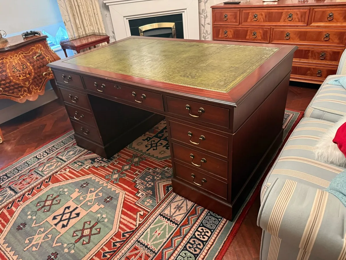 Leather top desk - Image 2