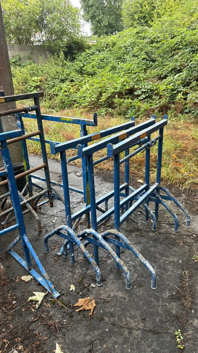 Builders trestles and acrows