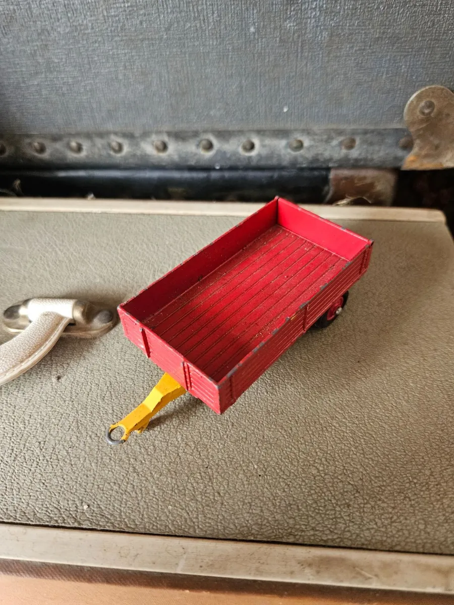 Corgi 1970's Farm Trailer - Image 4