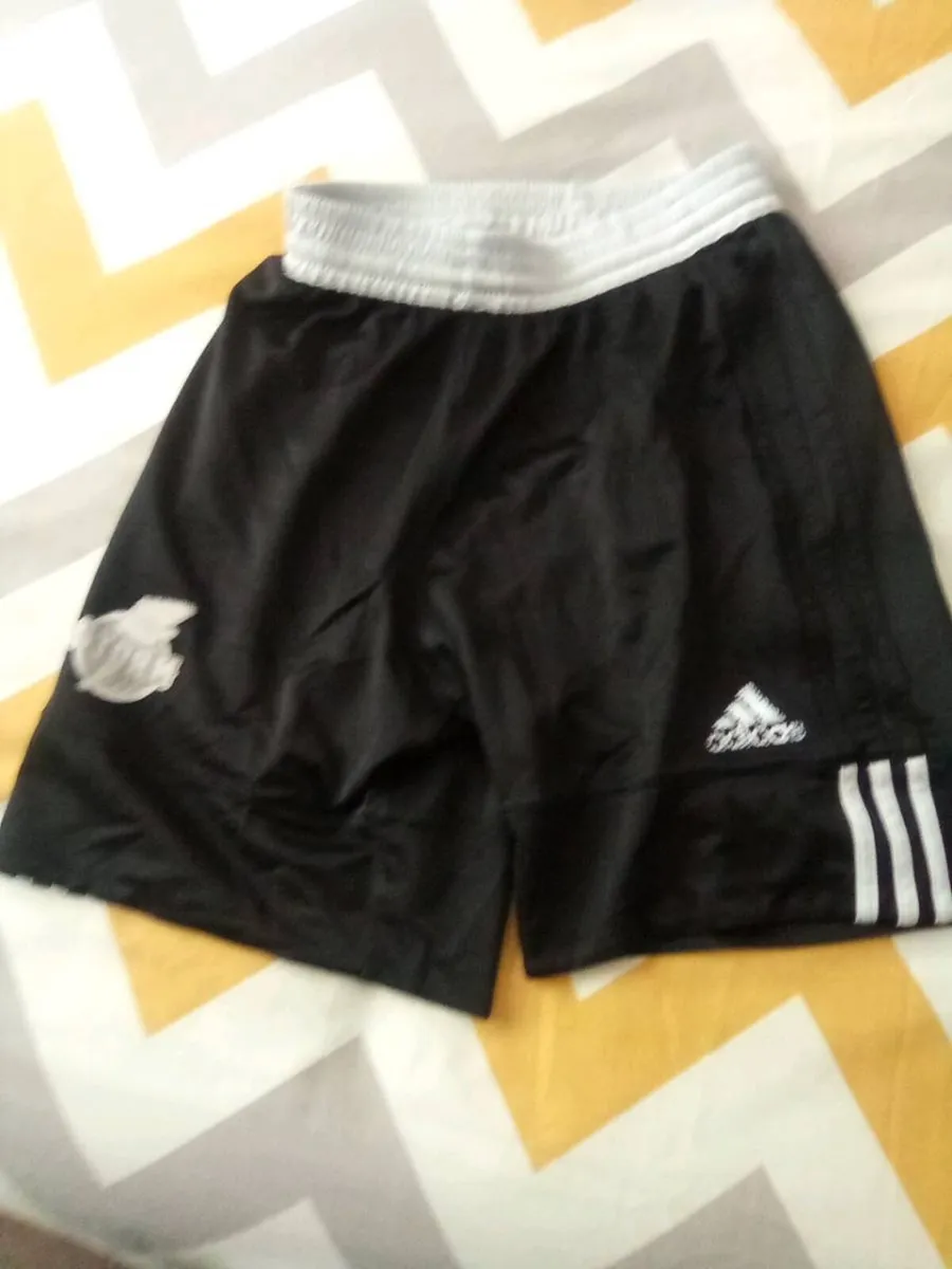 ADDIDAS. BLACK.  MEDIUM.  SHORTS - Image 3