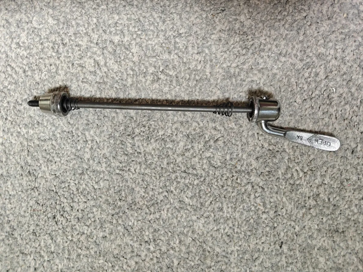 TT-01 Magnetic Indoor Cycle Trainer - Image 3