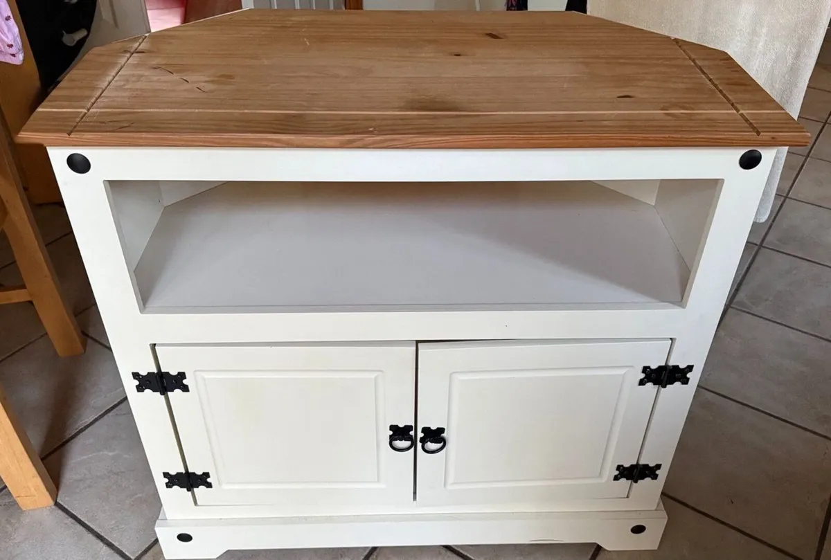 Rustic Pine TV Unit / Media Cabinet - Image 2