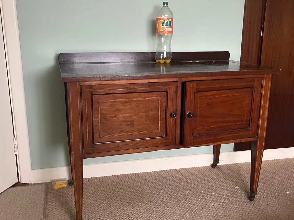 Victorian Inlaid Mahogany Washstand.