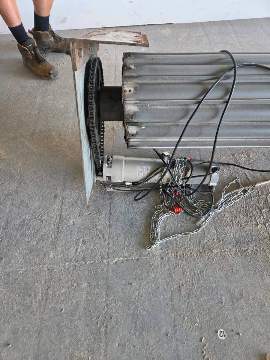 Rooler door - Image 1