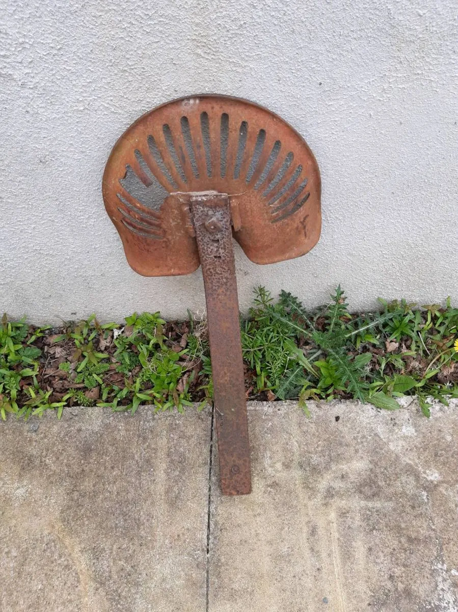 Mowing Machine Seat - Image 1